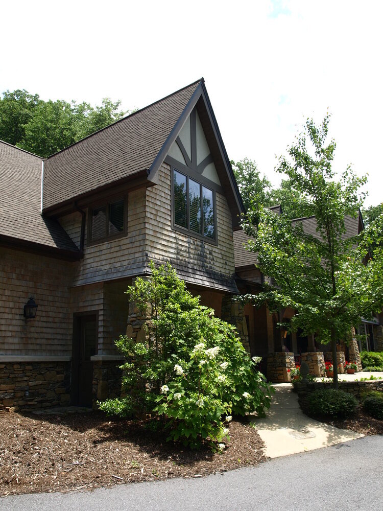 Close-up of custom homes architectural design by Kaizen Homes in Western North Caro